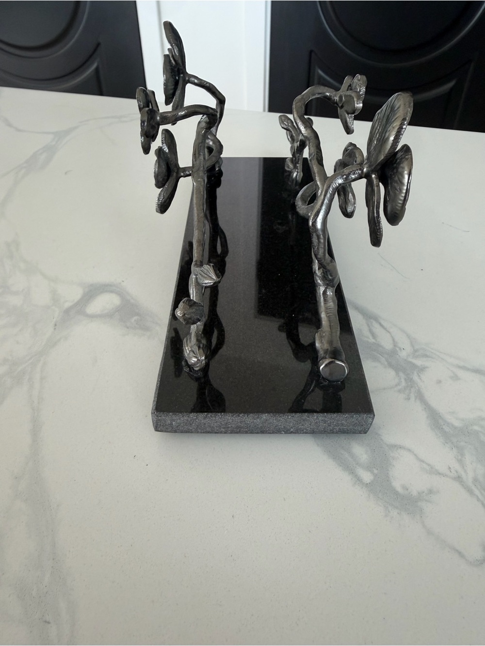 Michael Adam black orchid napkin holder - Picture 3 of 9